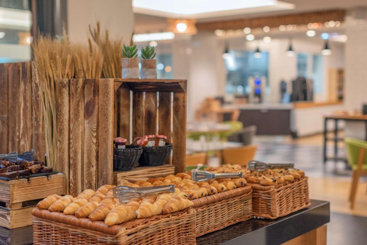 Doubletree By Hilton Paris Bougival 호텔 외부 사진