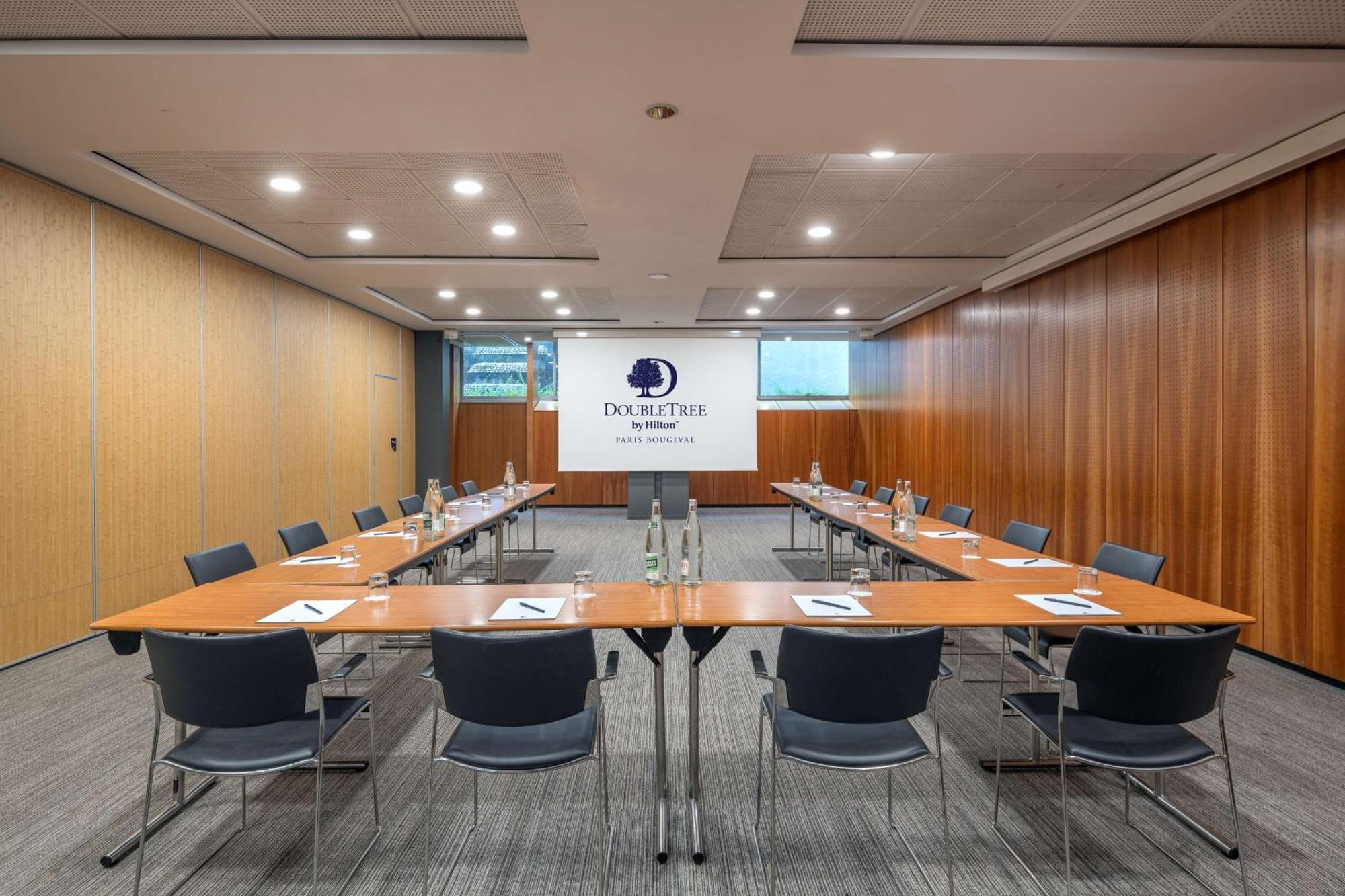 Doubletree By Hilton Paris Bougival 호텔 외부 사진