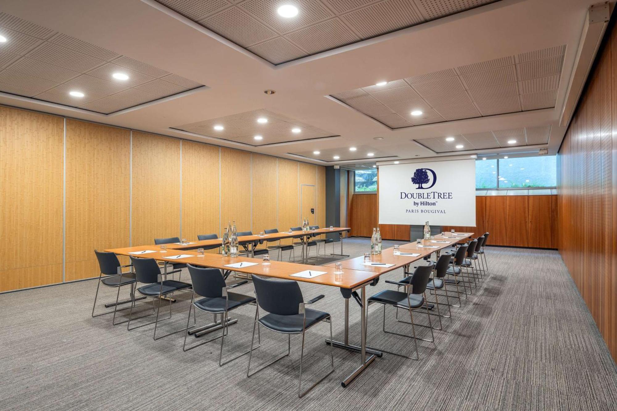 Doubletree By Hilton Paris Bougival 호텔 외부 사진