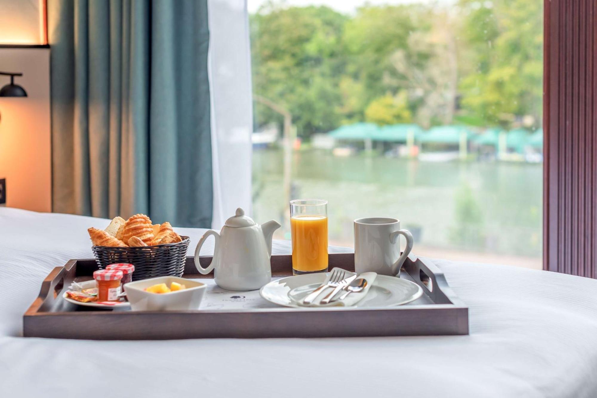 Doubletree By Hilton Paris Bougival 호텔 외부 사진