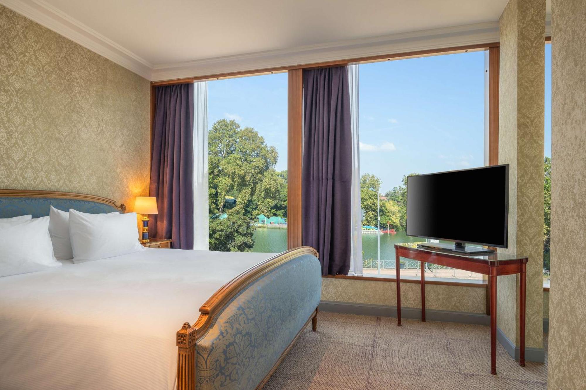 Doubletree By Hilton Paris Bougival 호텔 외부 사진
